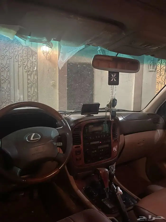 جيب لكزس 2001 LX470 فل كامل V8 13
