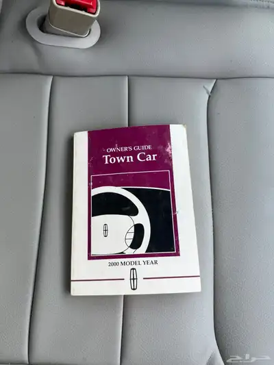 لينكولن تاون كار 1999 13