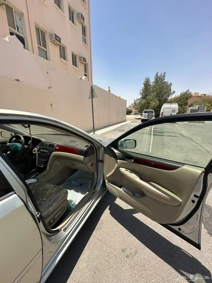 لكزس ES 300 2004 13