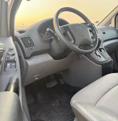 هونداي استاركس 2021 ( بضاعة ديزل) 3 راكب شبه جديد للبيع 13
