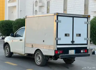 ايسوزو ديماكس 2020 ثلاجة (بحالة ممتازة) 3