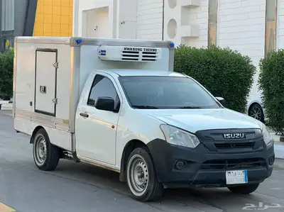 ايسوزو ديماكس 2020 ثلاجة (بحالة ممتازة) 2
