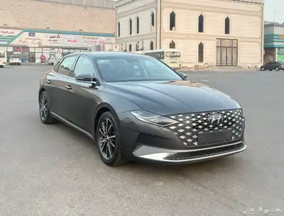 هونداي ازيرا 2020 ( بنزين ) فل كامل شبه جديدة للبيع 2