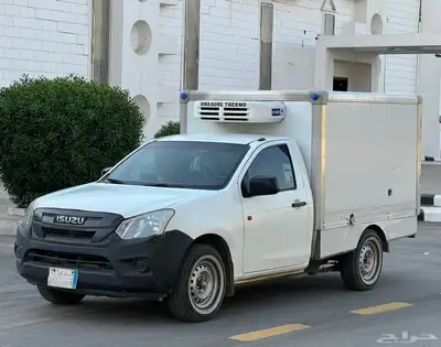 ايسوزو ديماكس 2020 ثلاجة (بحالة ممتازة) 1