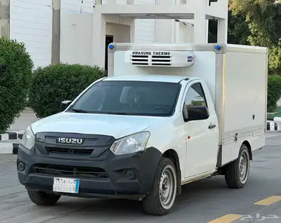 ايسوزو ديماكس 2020 ثلاجة (بحالة ممتازة) 0