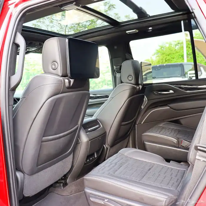 2023 CADILLAC Escalade V ESV REDفي الامارات 13