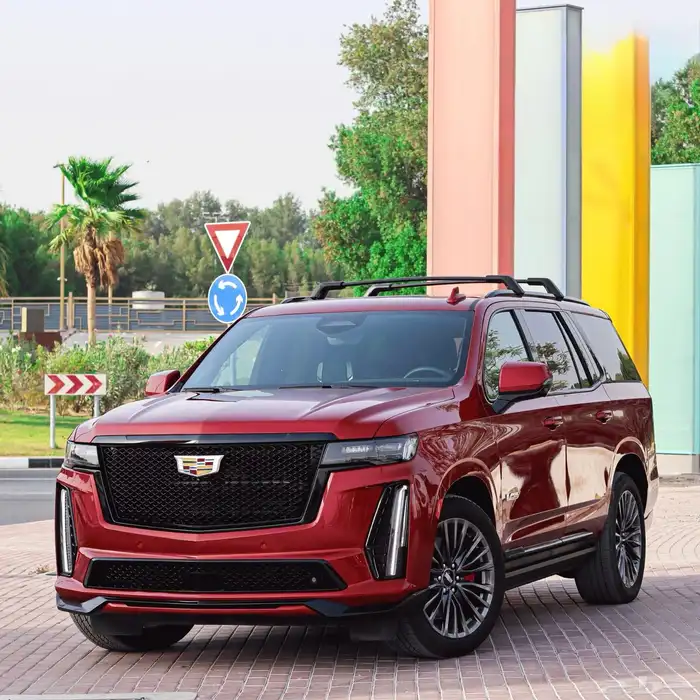 2023 CADILLAC Escalade V ESV REDفي الامارات 1
