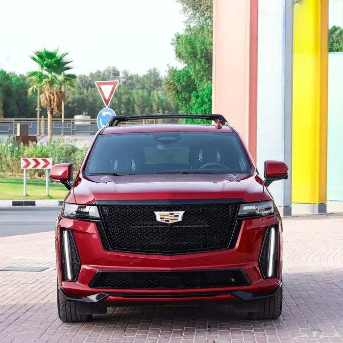 2023 CADILLAC Escalade V ESV REDفي الامارات 0