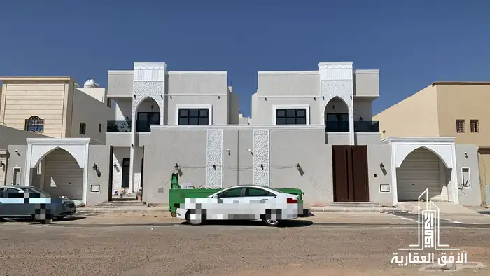 للبيع فلل مودرن فخمه بحي الوادي 0