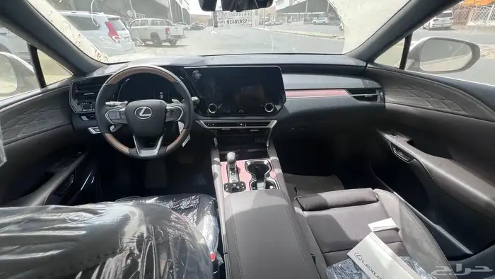 لكزس Rx-350 ابيض موديل 2025 3