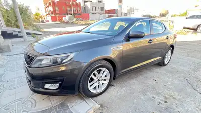 كيا اوبتيما 2015 نظيفة جدا 4