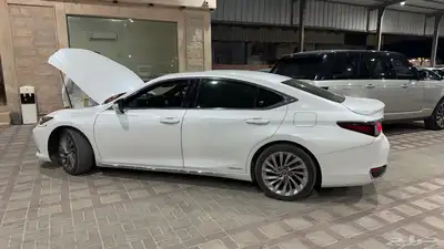 لكزس BH300h هايبرد 2022 1