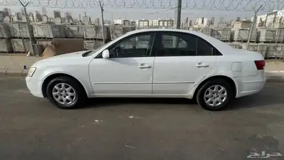 سوناتا 2010 فيها رش قطعتين والباقي بلد قير عادي شاشة 2