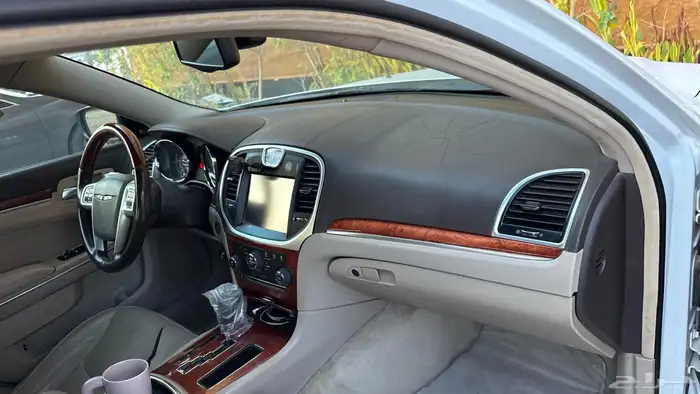 كرايزلر C300 همي 2011 1