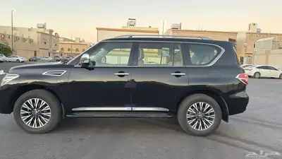 نيسان بلاتنيوم 1
