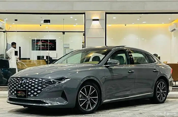 هيونداي ازيرا 2021 V6 نص فل ( بحالة ممتازة ) 1