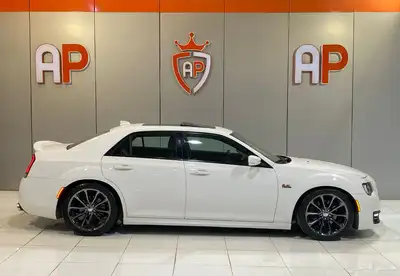 كرايسلر S300 2023 معدل خارجي SRT بحالة نظيفه 3