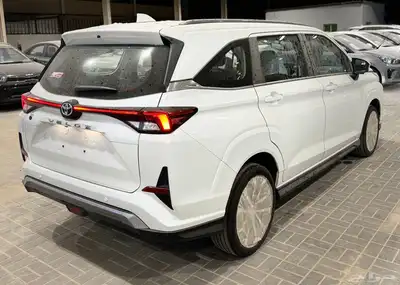 تويوتا فيلوز 2025 GLX اصفار ( بأقل سعر ) 8