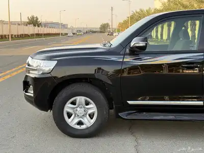 تويوتا لاندكروزر GX.R 2017 هدد - وارد وليد ممشى قليل 11