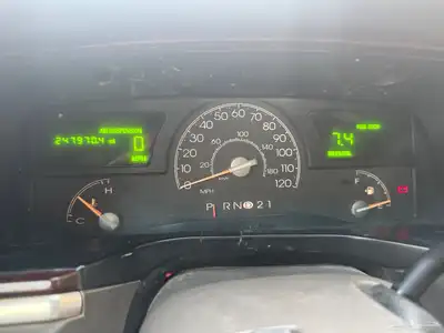 لينكولن تاون كار 2007 16