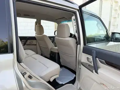 باجيرو GLS 2020 ذهبي 34
