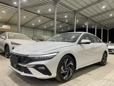 هونداي النترا 2025 كمفورت فتحه سقف وارد الصين(بنزين)1.5L 1