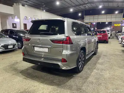 لكزس LX570 مديل2019 28