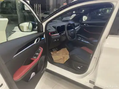 جيلي كولراي 2025 فل كامل (( كاش باك 5000 ريال ))) 4