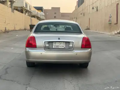 لينكولن تاون كار 2007 5
