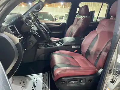 لكزس LX570 مديل2019 32
