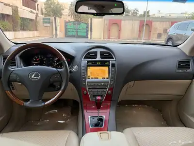لكزس ES350 سعودي 2009 اسود داخل بيج 15