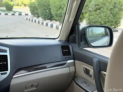 باجيرو GLS 2020 ذهبي 27