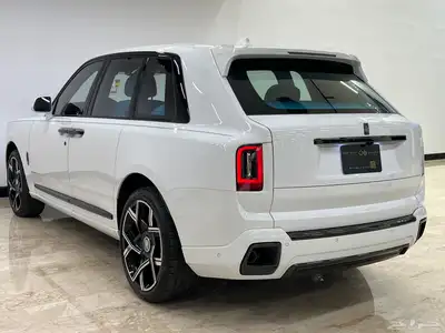 Rolls Royce Cullinan 2025 black badge 4