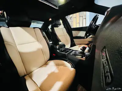 تشارجر 2018 V6 بحاله ممتازه 11