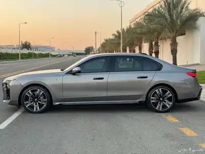 BMW 735 Li 2025 شبة جديد على الضمان KIT M 6