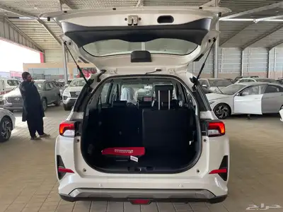 تويوتا فيلوز2025GLX سعودي 7مقاعد(بنزين)1.5L 27