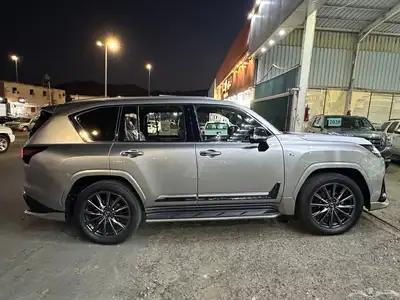 جيب لكزس 600 LX أف سبورت م 2024 سعودي شيه أصفاار 28