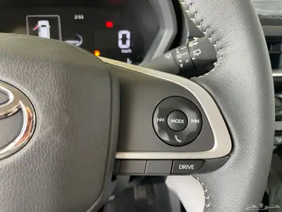 تويوتا فيلوز2025GLX سعودي 7مقاعد(بنزين)1.5L 13