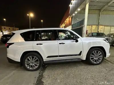 لكزس 600 LX م 2023 ViP سعودي بحاله الوكاله 4