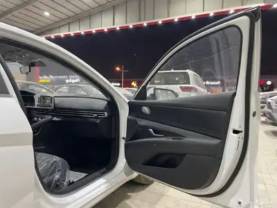 هونداي النترا 2025 كمفورت فتحه سقف وارد الصين(بنزين)1.5L 18