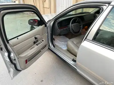 فورد كراون فكتوريا 2011 امريكي 5