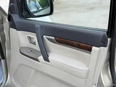 باجيرو GLS 2020 ذهبي 26