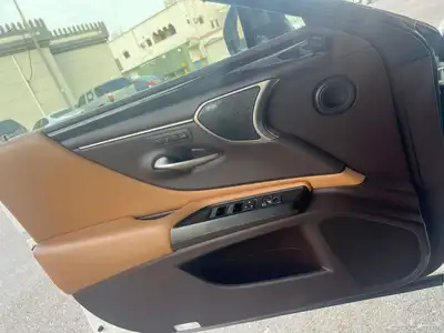 لكزس ES 350 2019 13