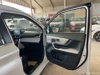 تويوتا فيلوز2025GLX سعودي 7مقاعد(بنزين)1.5L 18