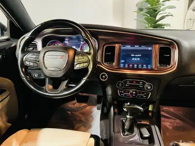 تشارجر 2018 V6 بحاله ممتازه 13