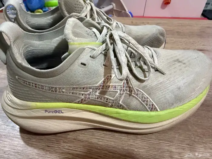 جزمة رجالية ASICS Gel-Nimbus 27 مقاس 42 - مستعملة 2