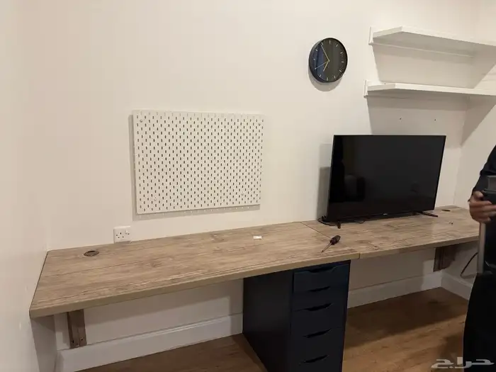 طاولة مكتب مع وحدة أدارج رف معلق 0