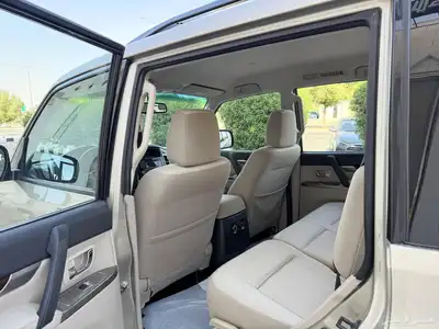 باجيرو GLS 2020 ذهبي 19