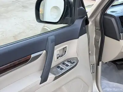 باجيرو GLS 2020 ذهبي 14