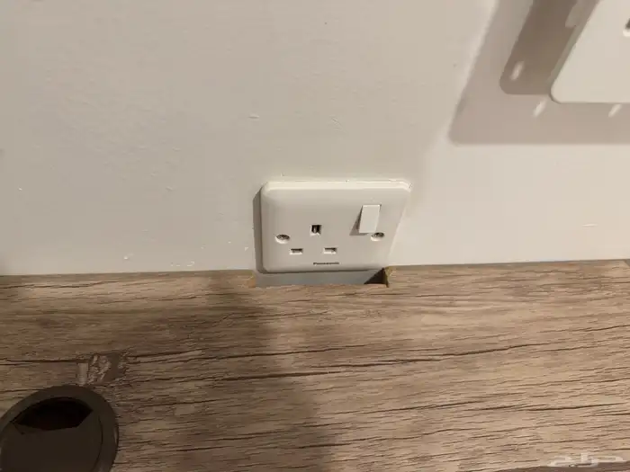 طاولة مكتب مع وحدة أدارج رف معلق 2